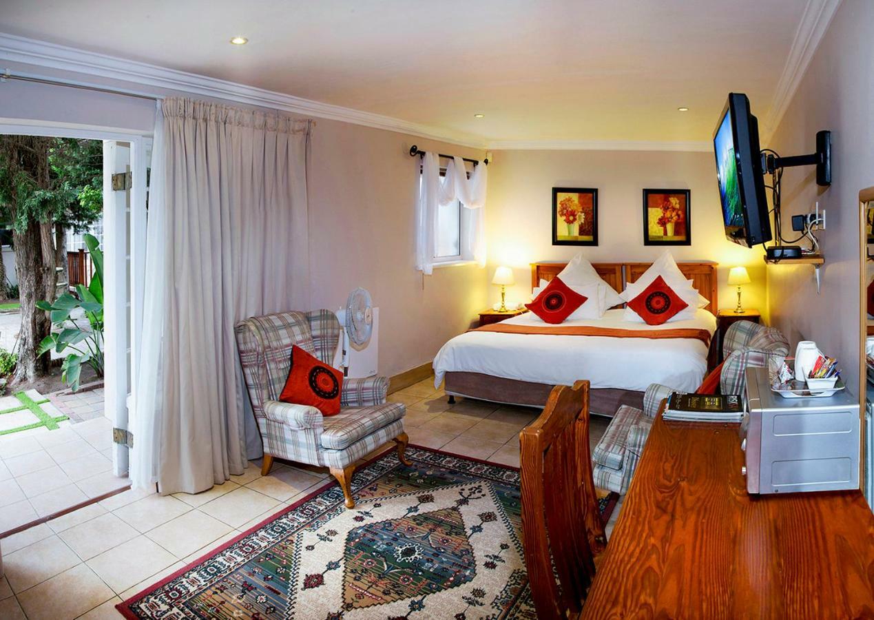 Heugh Road Guest House Порт-Элизабет Номер фото